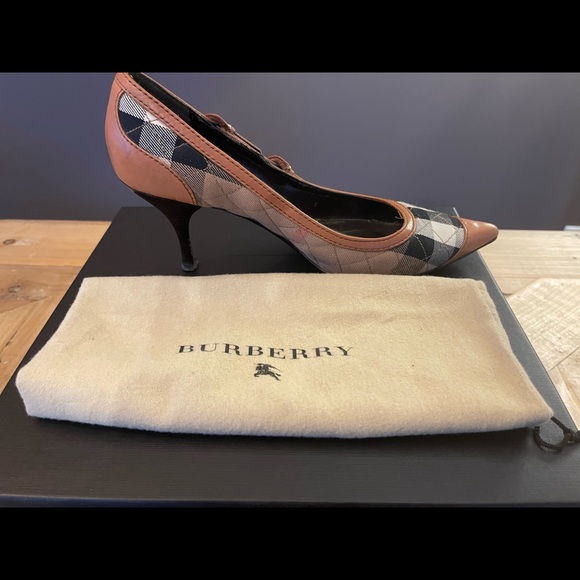 Authentic Burberry high heels shoes size 39 - Picture 4 of 5